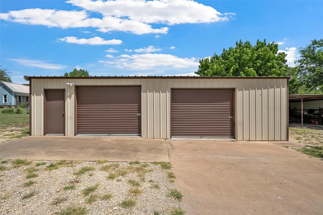 Photo of 204 Christopher DR
