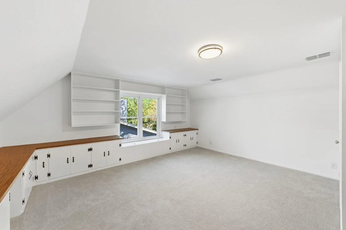 Photo of 6701 Lexington RD