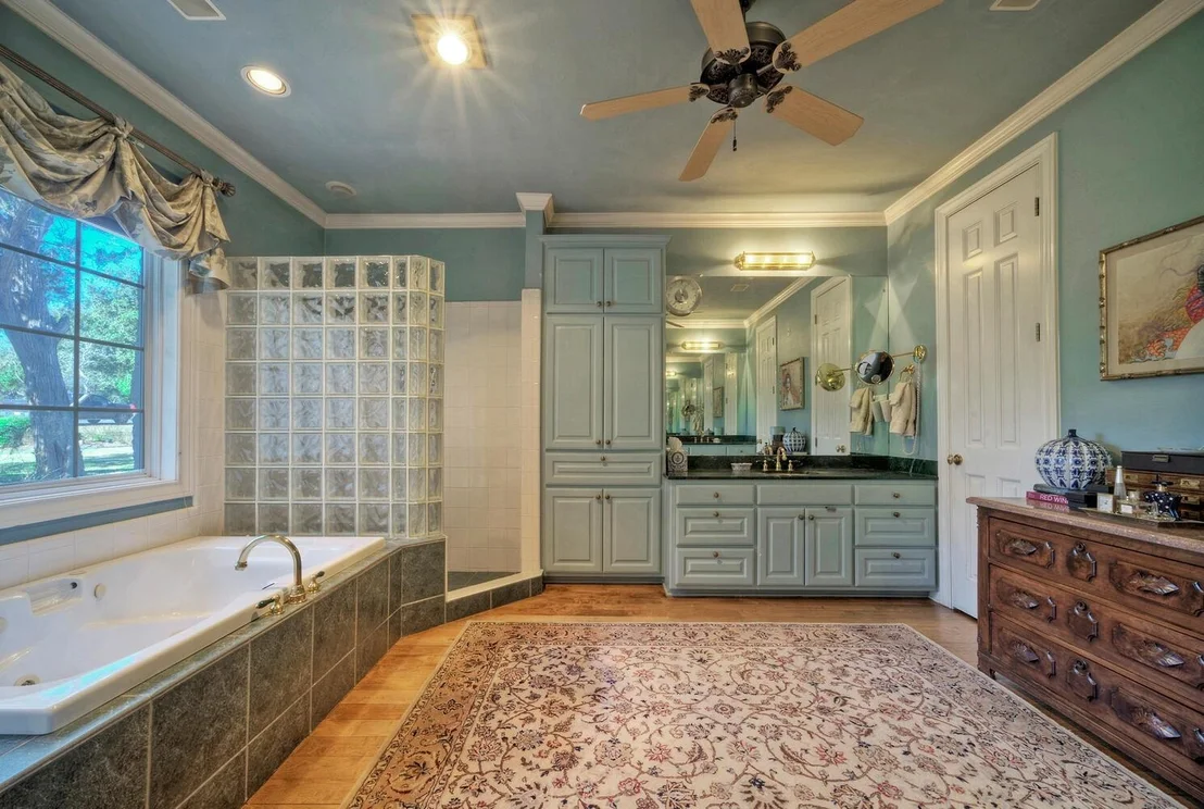 Photo of 9100 BELL MOUNTAIN DR