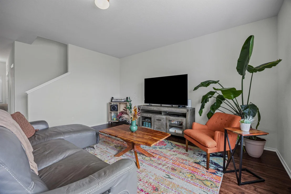 Photo of 332 Bayberry CIR