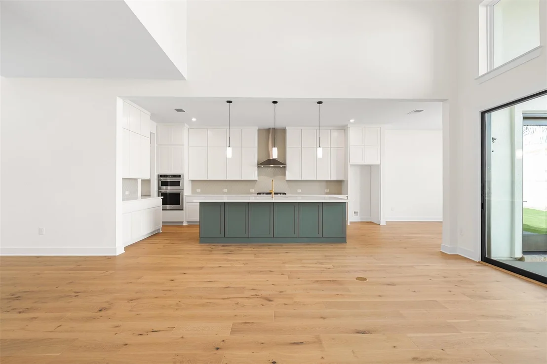 Photo of 1813 Lucera BND