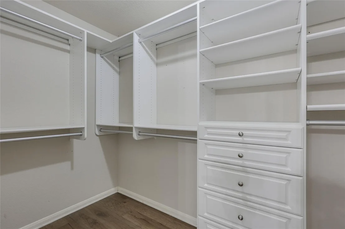 Photo of 328 Hidden Brook LN