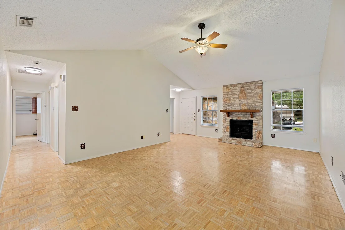 Photo of 8022 Scotland Yard
