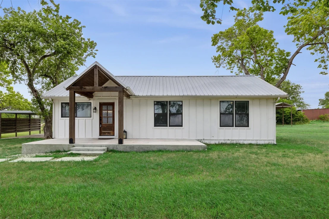 Photo of 5530 US Highway 90a W