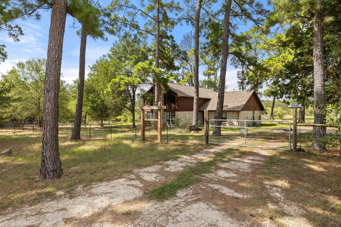 Photo of 179 Rainbow DR