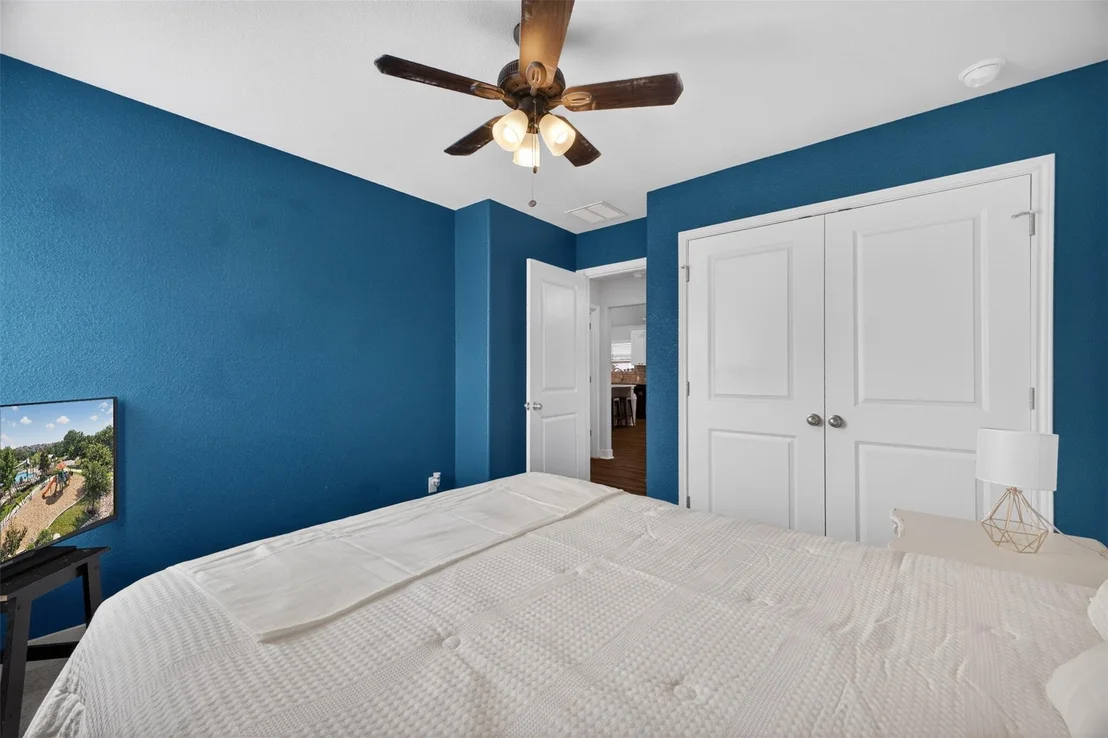 Photo of 1009 Bright Star CV