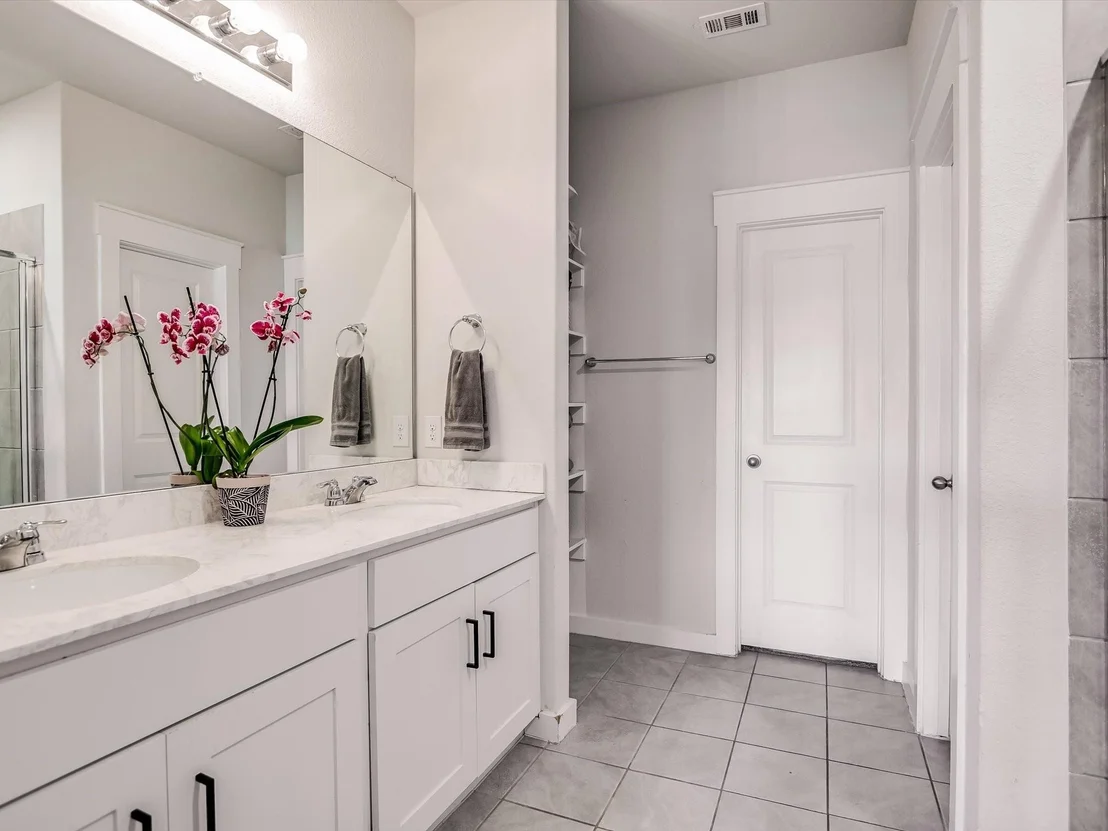 Photo of 1006 Berryhack CT