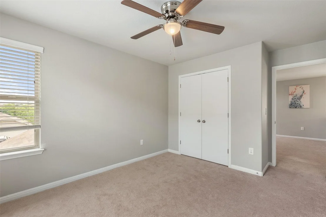 Photo of 366 Eagle Brook LN