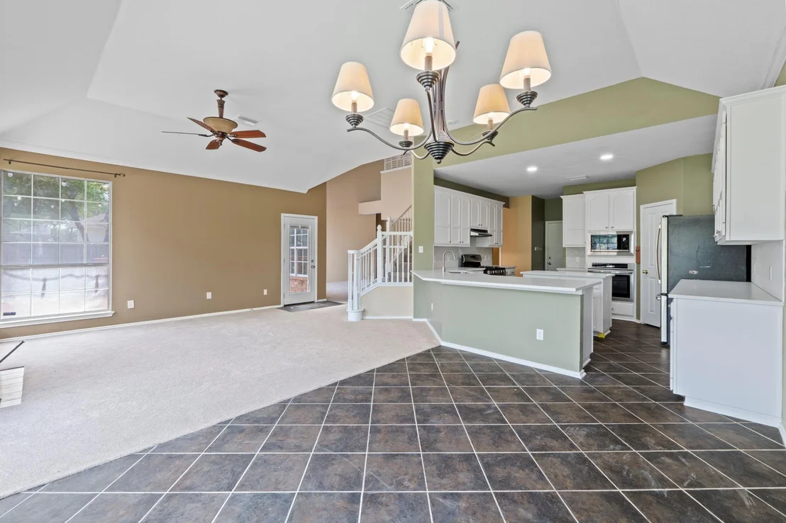 Photo of 8605 Axis DR