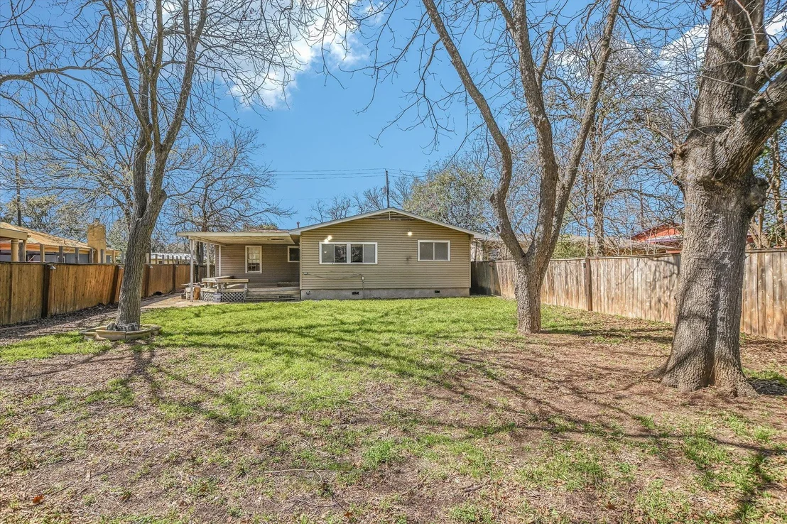 Photo of 7515 Grover Ave