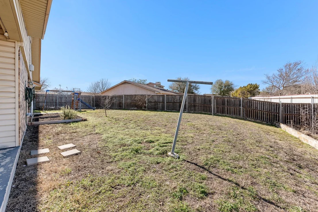 Photo of 905 Moss CIR