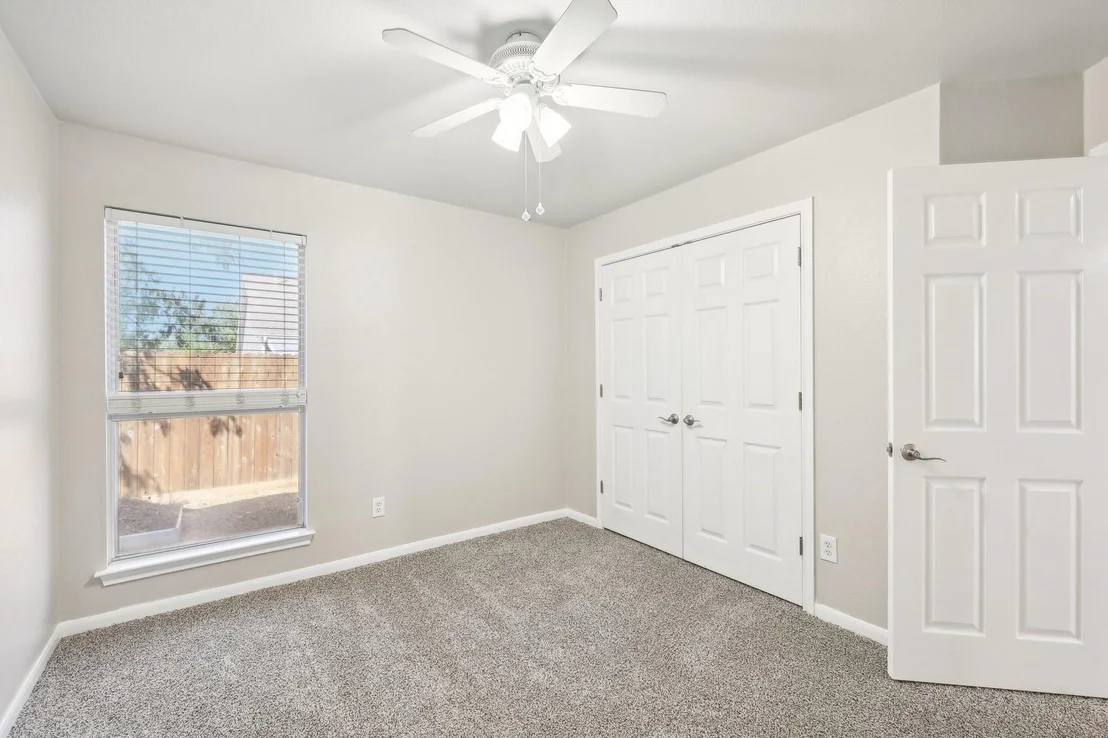 Photo of 127 Hickory LN