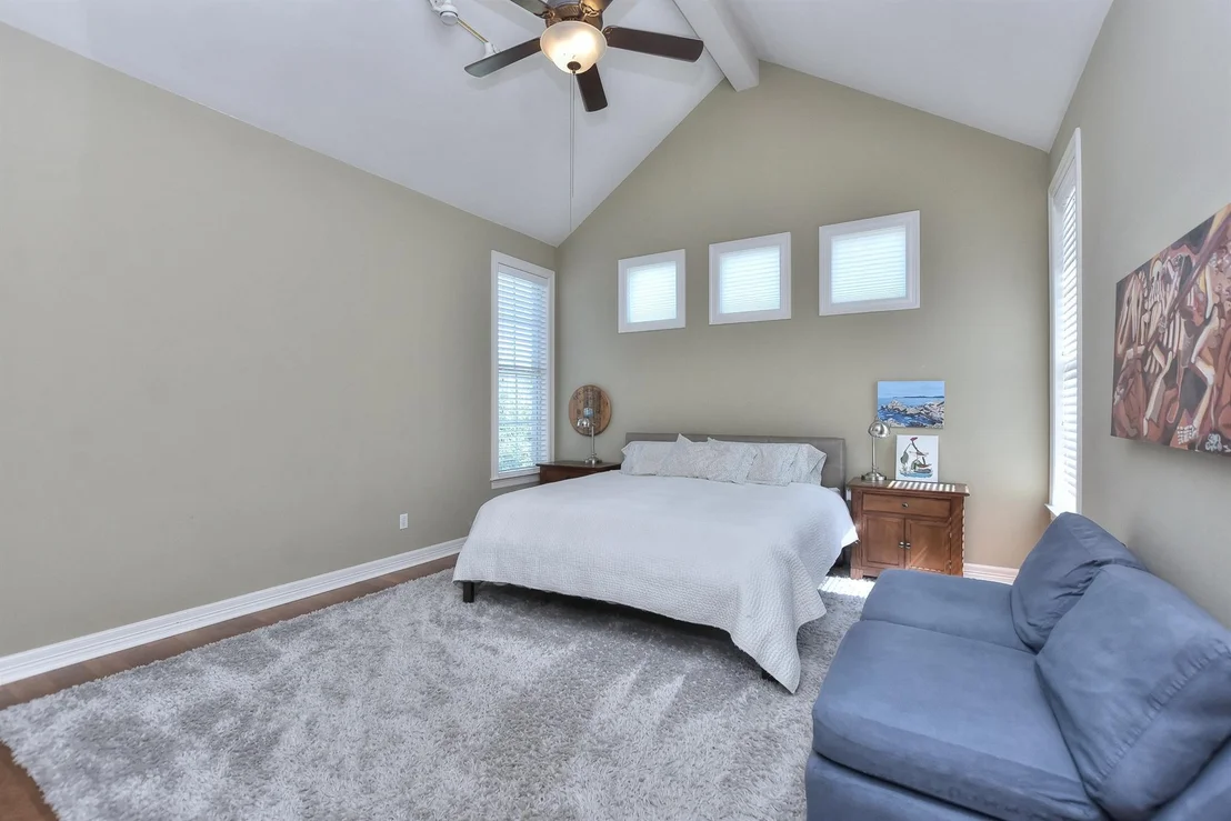 Photo of 204 Goldridge DR