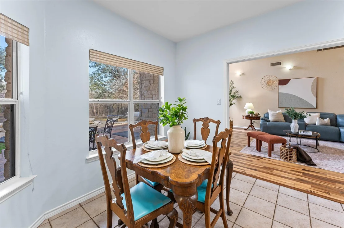 Photo of 1060 Great Oaks DR
