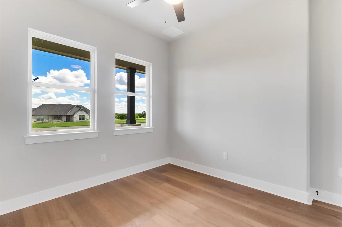 Photo of 124 Draper LN