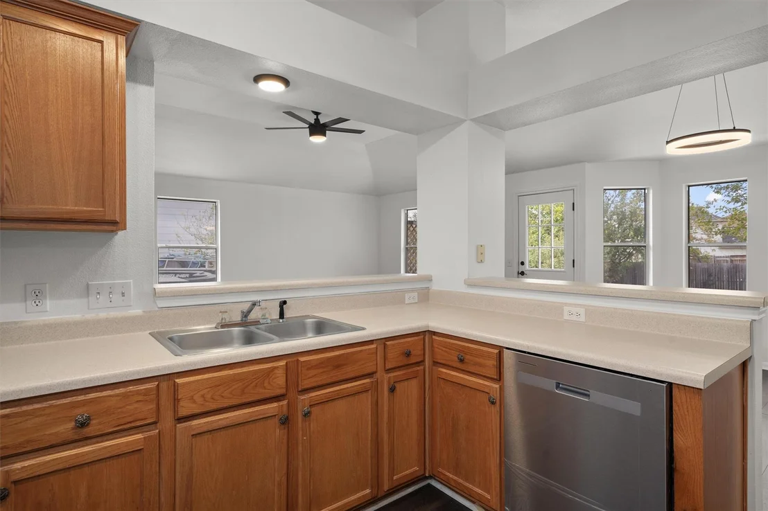Photo of 1820 Mason Creek BLVD