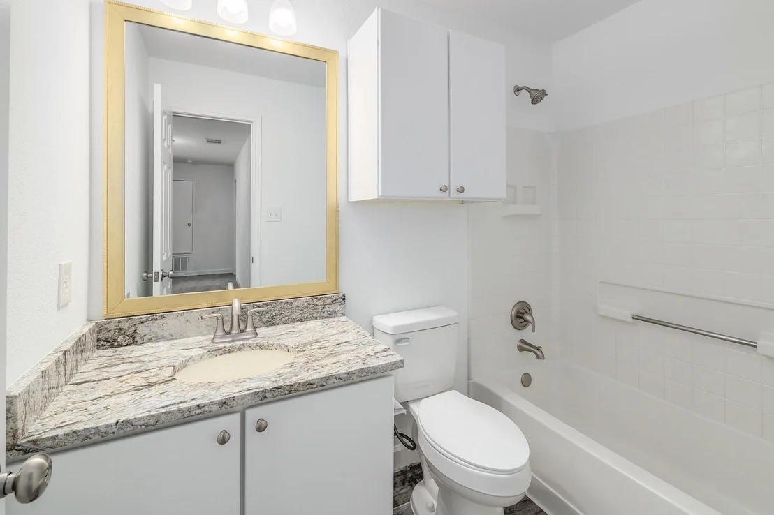Photo of 709 LOS ROBLES RD