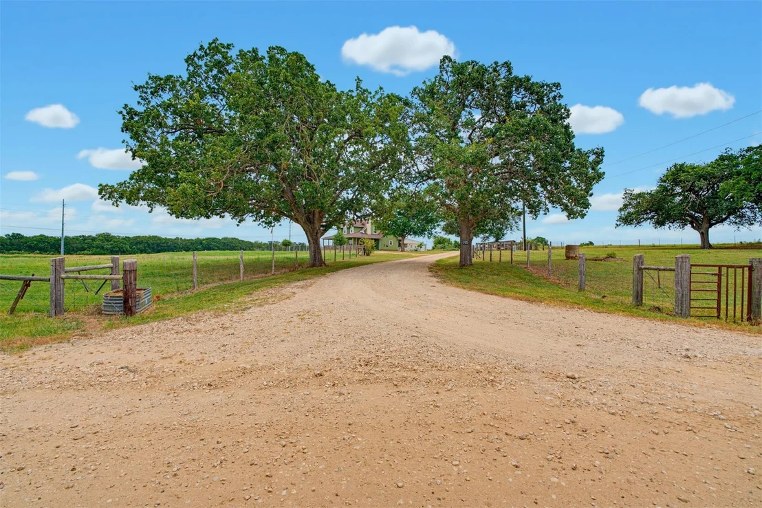 Photo of 4493 County Road 304