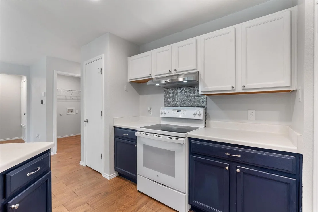 Photo of 620 Lavaca LOOP