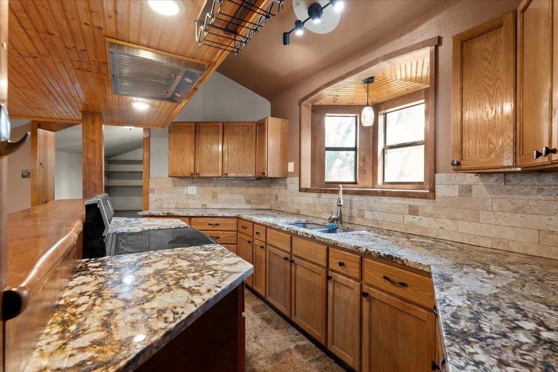 Photo of 138 Forest LN