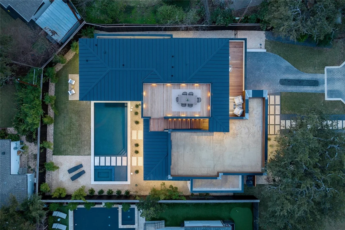 Photo of 2102 Bowman Ave