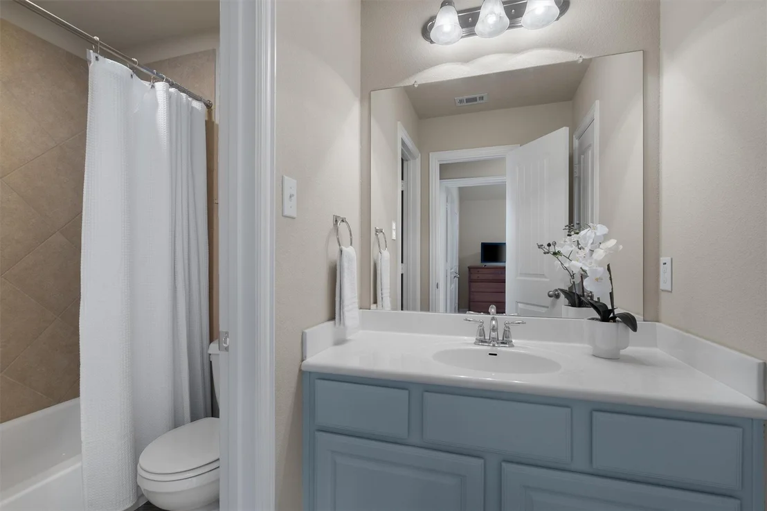 Photo of 3053 Agave LOOP