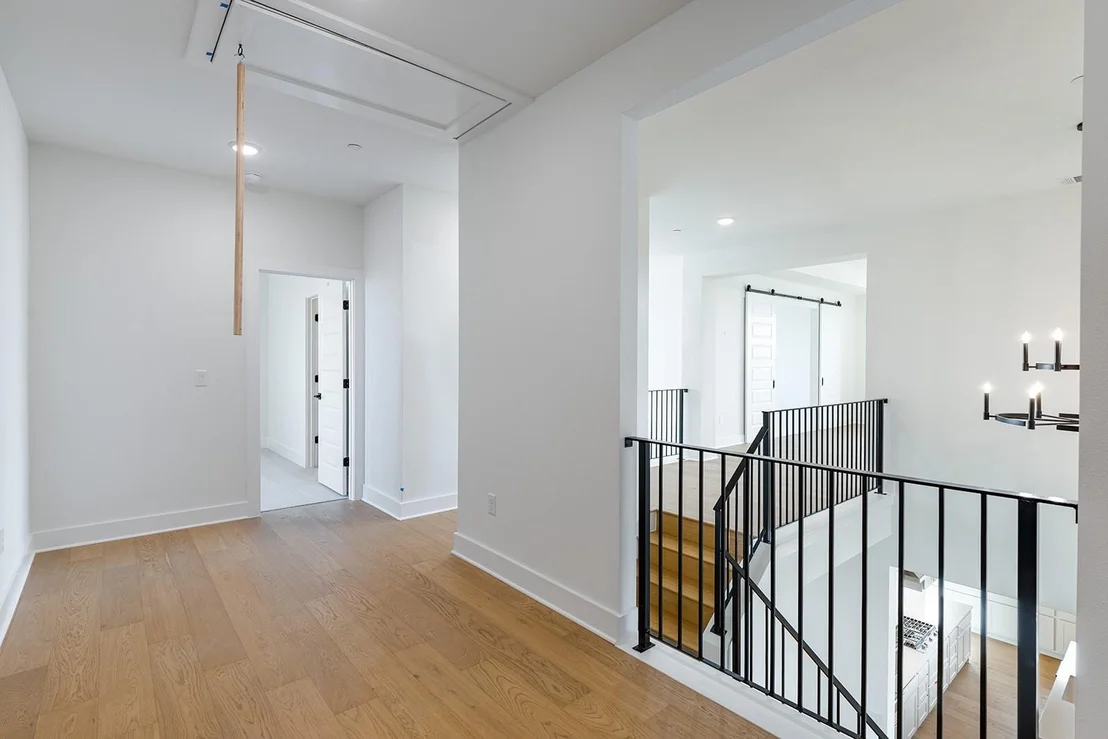 Photo of 2429 Lineage LN