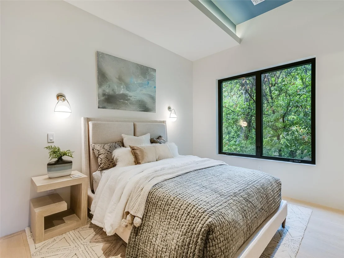 Photo of 1115 Gillespie PL