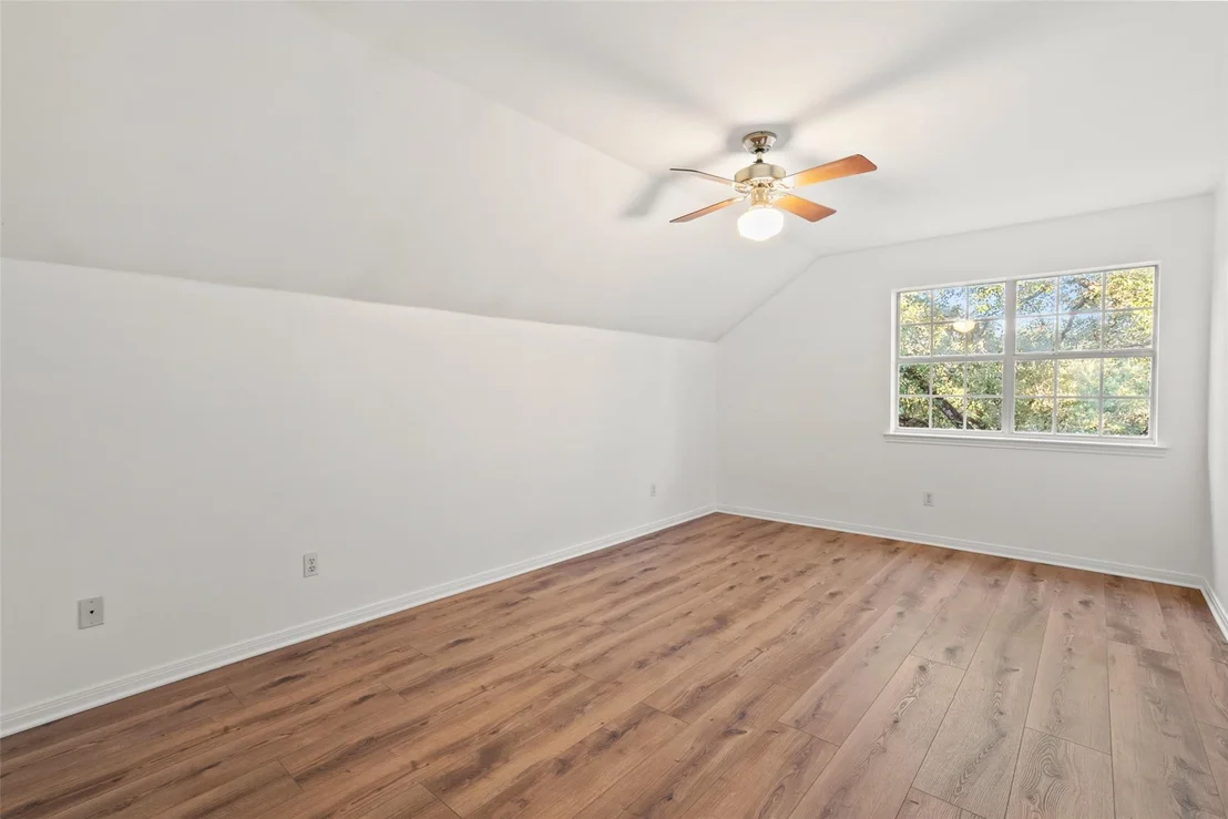 Photo of 301 Crystal Meadows DR