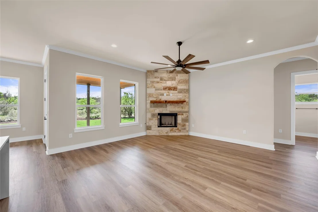 Photo of 2221 Park View DR