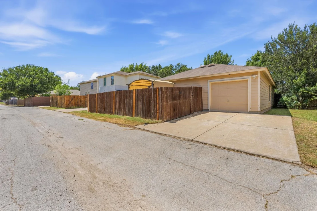 Photo of 5407 Viewpoint DR