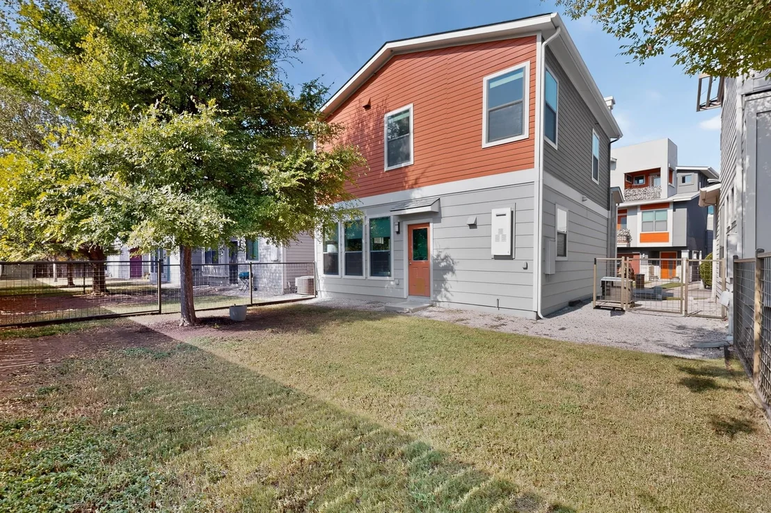 Photo of Unit 1417 at 1417 Lorraine LOOP