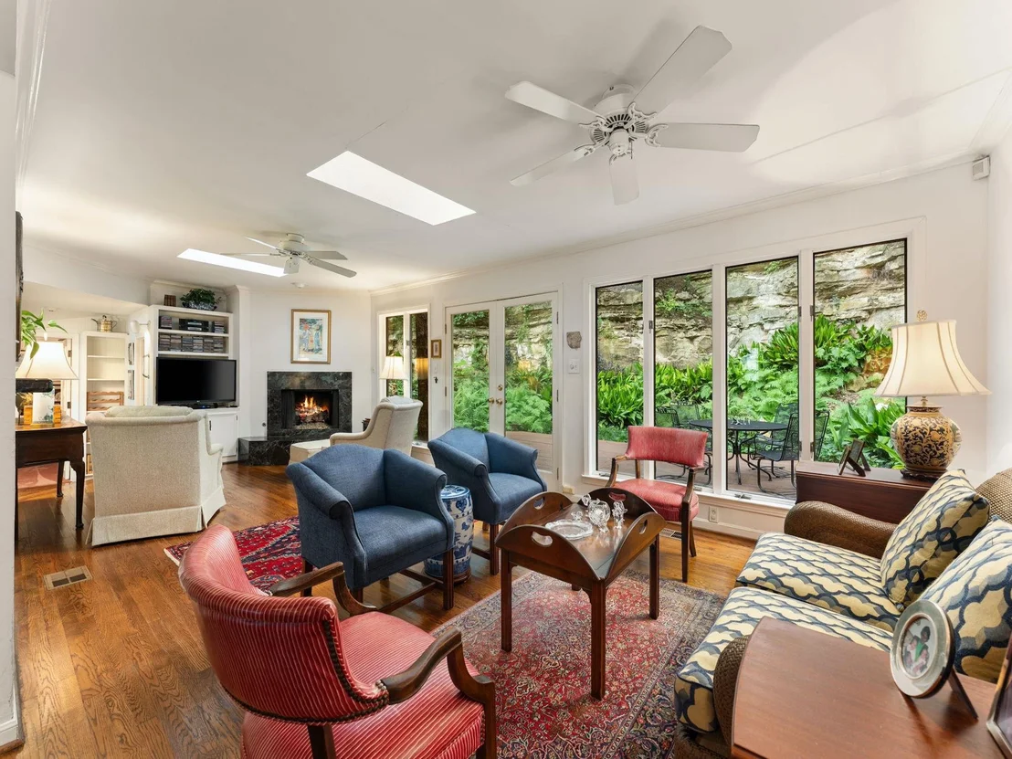 Photo of 2205 Scenic DR