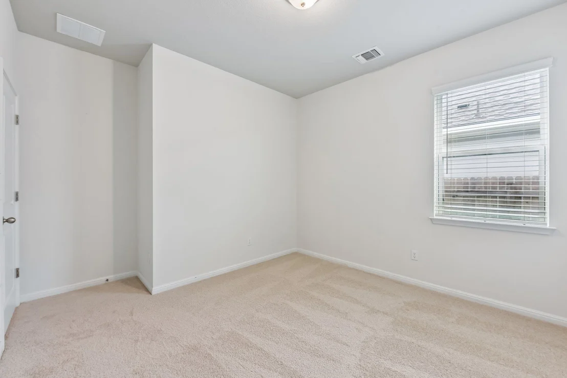 Photo of 128 Lacey Oak LOOP