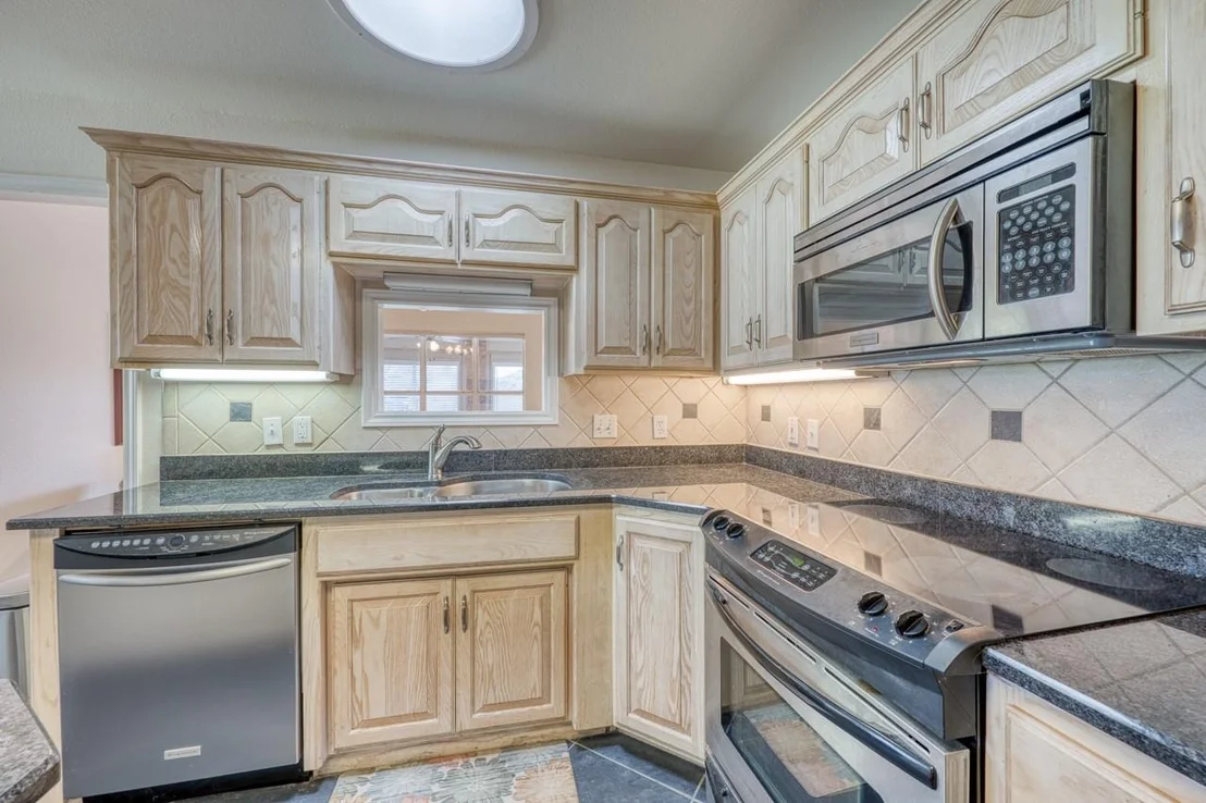 Photo of 1101 Impala DR