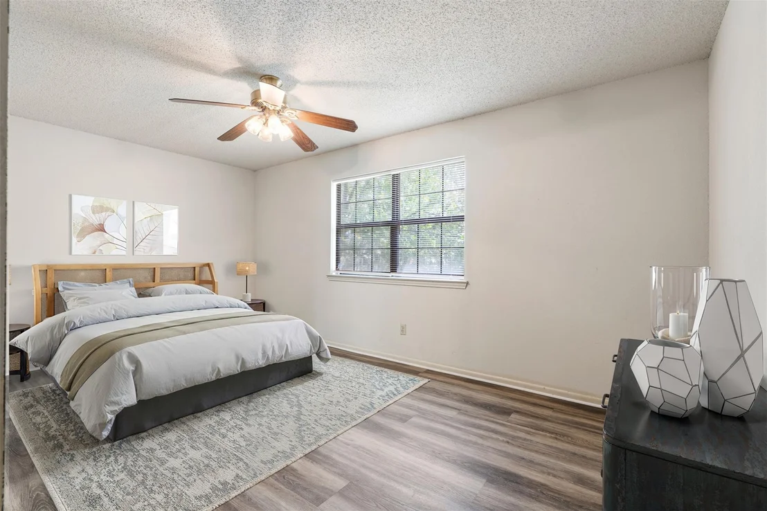 Photo of 708 Hunter DR