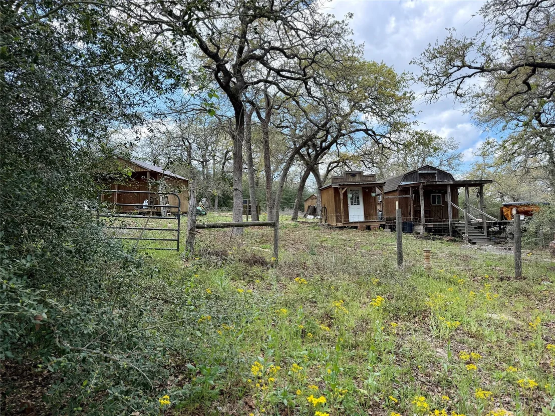 Photo of 3950 Private Road 2015