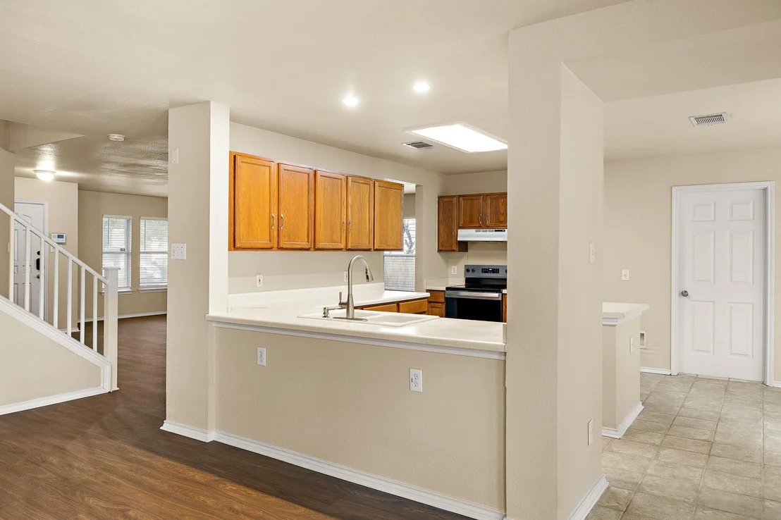 Photo of 2104 Deer Creek TRL