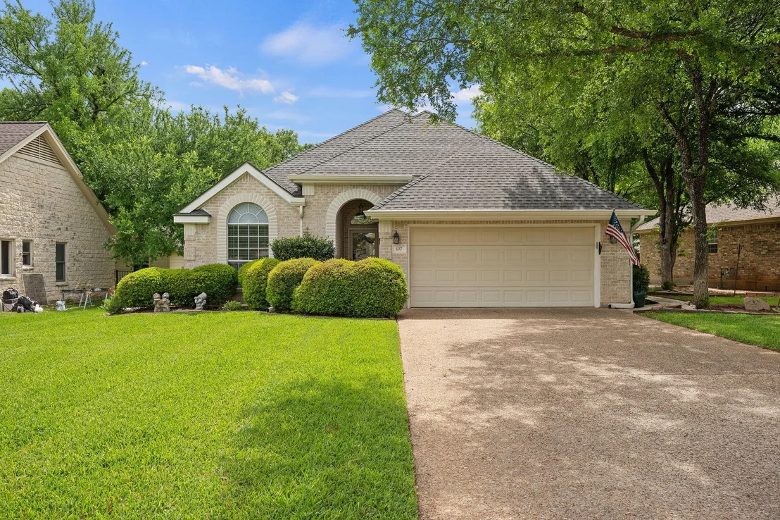 Photo of 107 Stacey LN