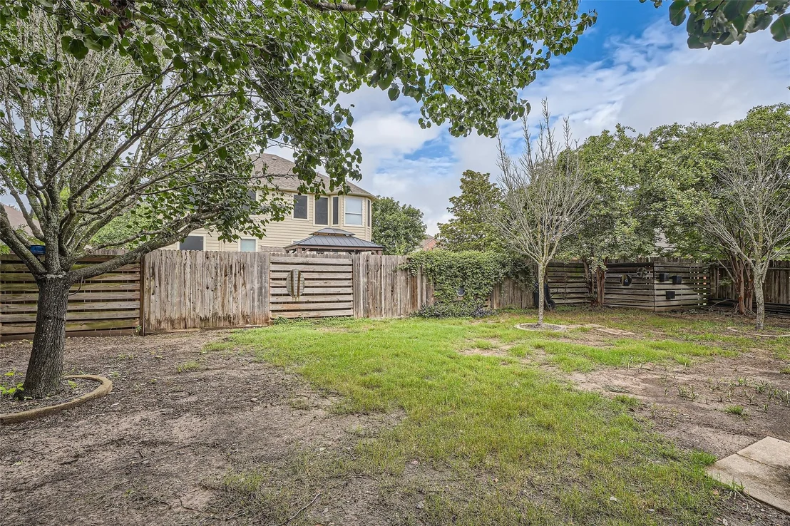 Photo of 269 Camelia PKWY