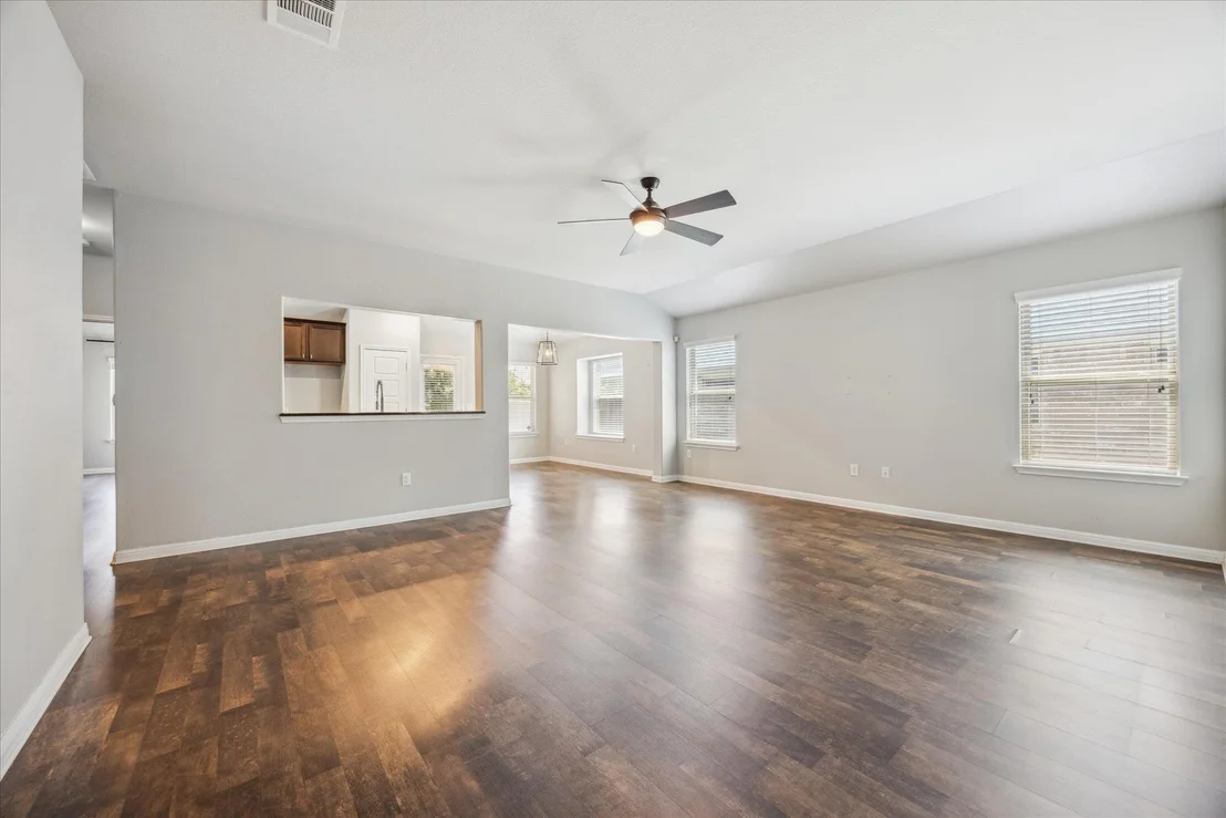 Photo of 504 Longhorn Cavern RD