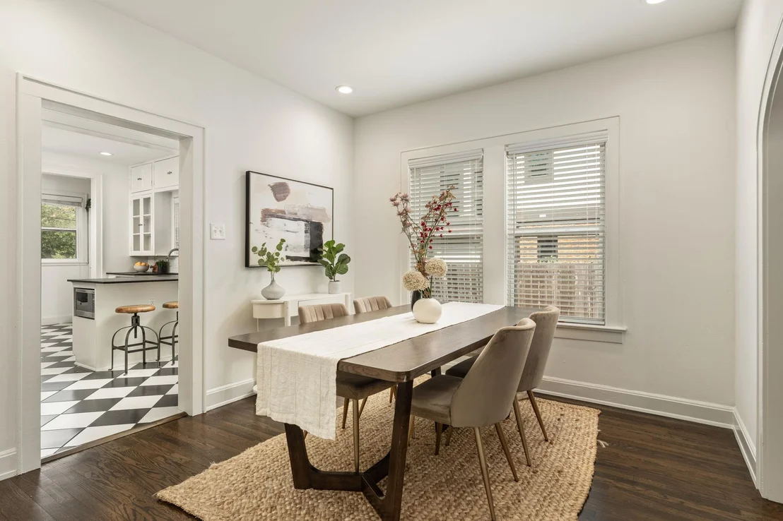Photo of 1612 Travis Heights BLVD