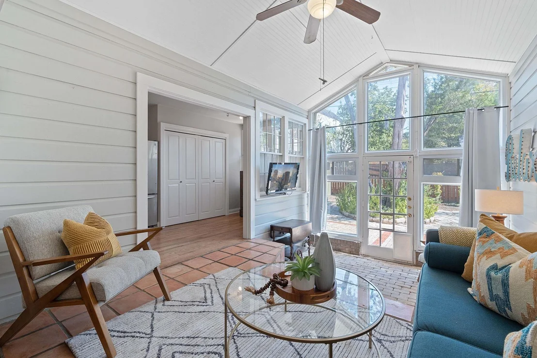 Photo of 2405 Forest Ave