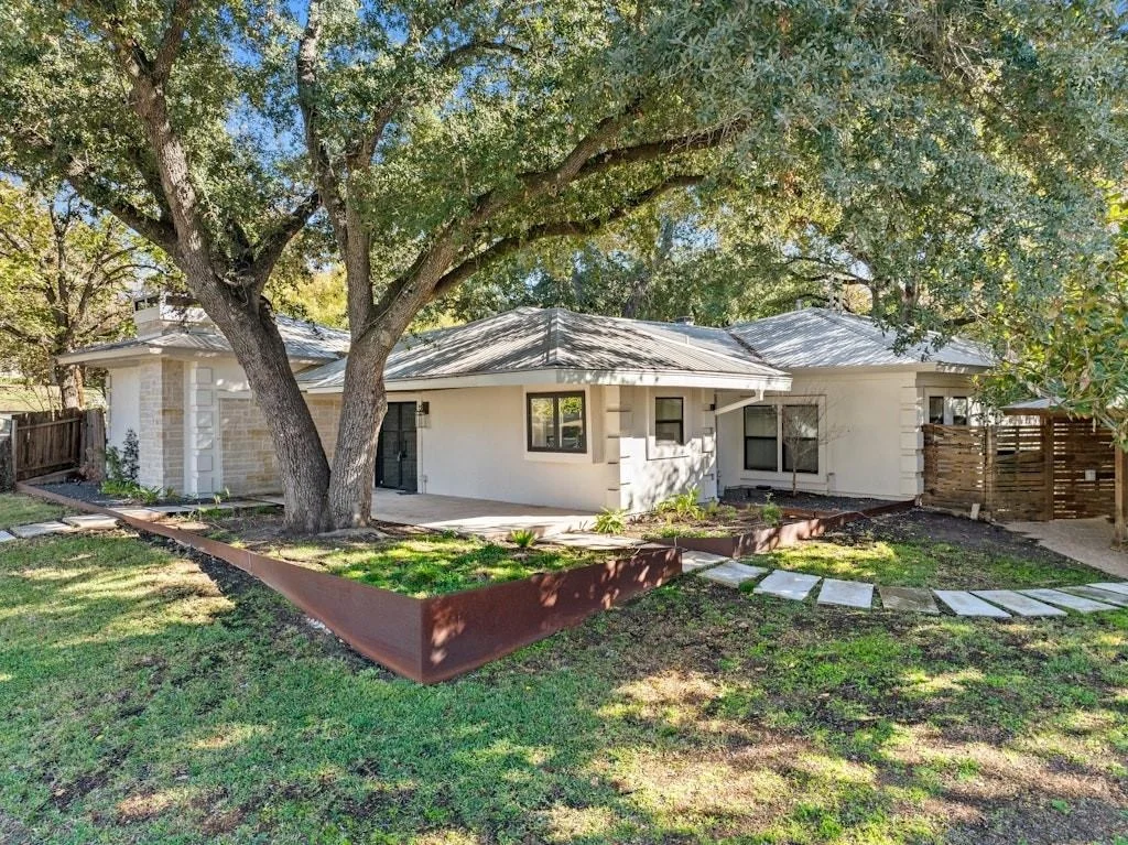 Photo of 2619 SPRING LN