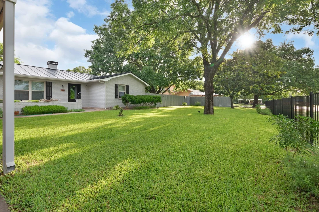 Photo of 310 Cardinal LN