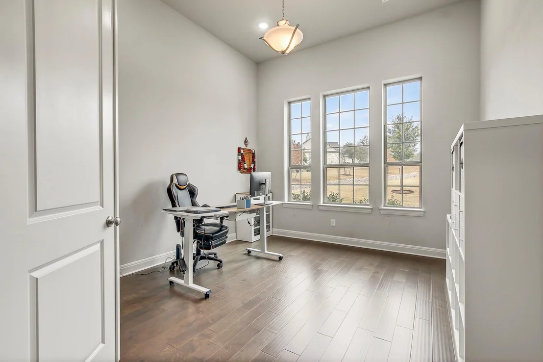 Photo of 525 Houston LOOP