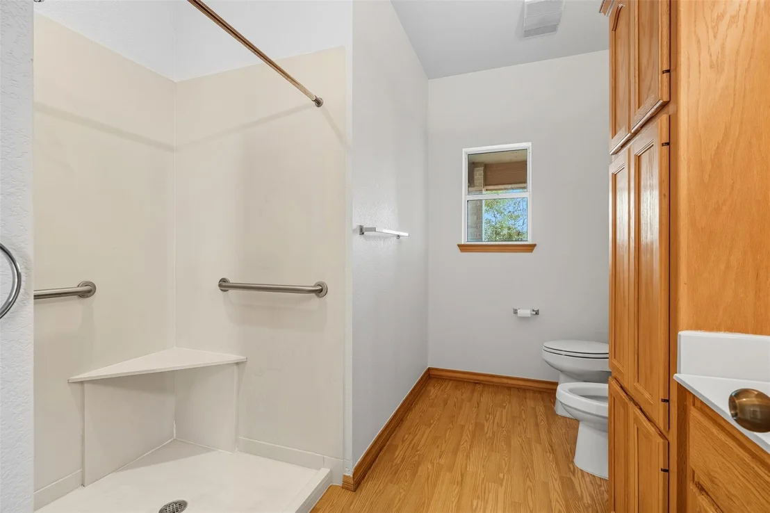 Photo of 105 Davis DR