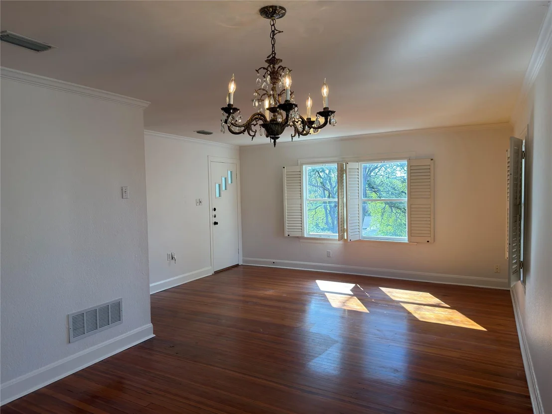 Photo of 3003 Burleson RD