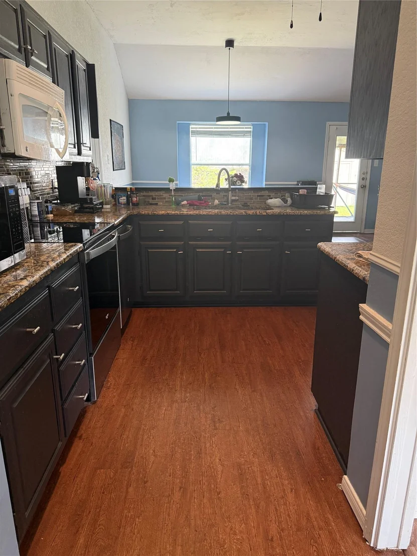Photo of 907 Vernon DR