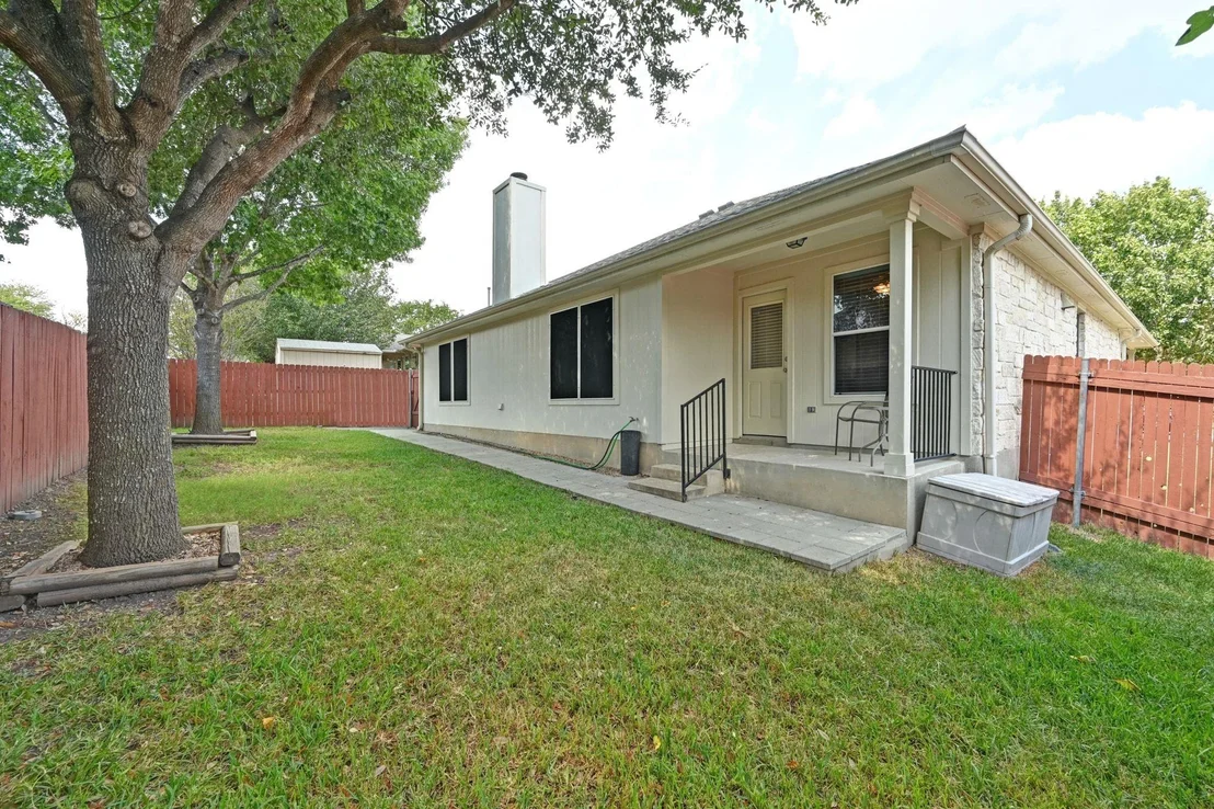 Photo of 117 Pedernales DR